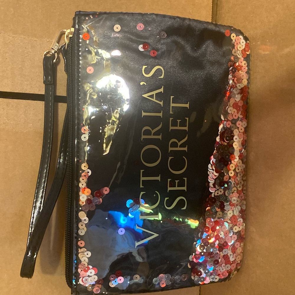 Victoria Secret wristlet NWOT